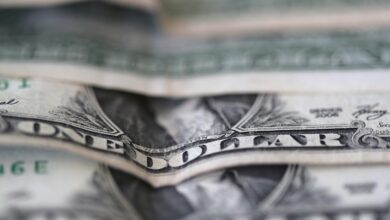 Photo of Por qué baja el dólar libre y se aleja de los precios récord de enero