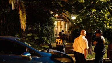 Photo of La Policía Federal allana la casa del broker amigo de Alberto Fernández por el escándalo de los seguros