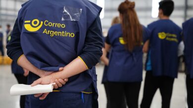 Photo of El Gobierno reestructura Correo Argentino con cientos de despidos y un plan de retiros voluntarios