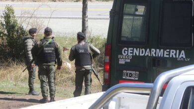 Photo of El crimen de tres carabineros en Chile encendió alarmas en Villa Mascardi: más controles y temor por la conexión mapuche