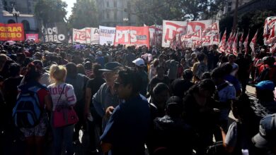 Photo of Nueva protesta de piqueteros y desafío al protocolo: movilización frente a la Quinta de Olivos y cortes en los accesos a CABA