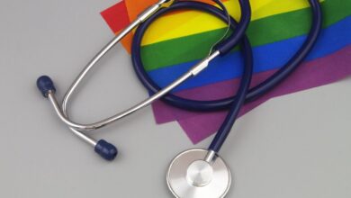 Photo of El estrés y la discriminación aumentan la carga del cáncer para los estadounidenses LGBTQ+
