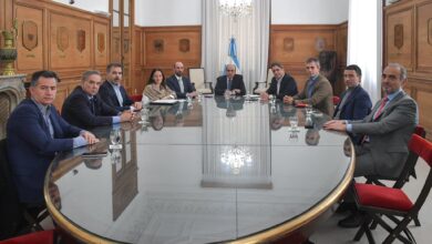 Photo of El Gobierno reabre la negociación política, pero suma tensiones con internas y señales al exterior