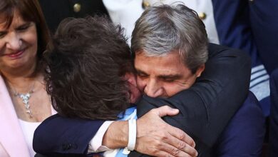 Photo of Milei quiere acelerar la marcha de la gestión y blinda a Caputo tras el temblor cambiario