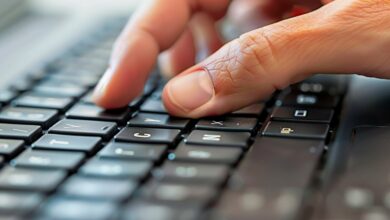 Photo of Cómo limpiar correctamente el teclado de una computadora y evitar que acumule polvo