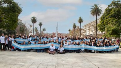 Photo of Salud mental: estudiantes secundarios llevaron propuestas de trabajo a la Legislatura porteña