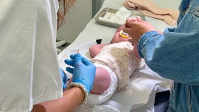 Photo of Los padres de un bebé se negaron a vacunarlo y los médicos apelaron a la Justicia