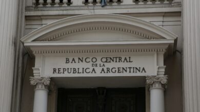 Photo of Alerta reservas: una reconocida consultora proyectó que cerrarán el año en torno a los USD 10.000 millones netos negativos