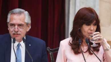 Photo of El creciente escándalo de Alberto Fernández y las señales de Cristina Kirchner sembraron más incertidumbre al peronismo