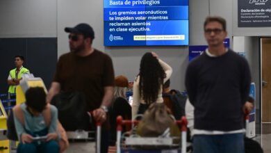 Photo of Federico Sturzenegger apuntó contra el piquete salvaje de los pilotos: “Están parando porque no les dieron los asientos en business”