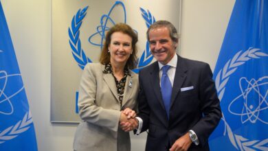 Photo of Diana Mondino se reunió en Viena con el director de la OIEA, Rafael Grossi, y pidió “detener la retórica nuclear”