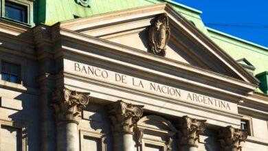 Photo of El sindicato bancario acordó un aumento igual a la inflación de agosto: el salario mínimo supera los $1,4 millones