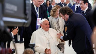 Photo of Guillermo Francos habló sobre el papa Francisco: “Me da la sensación que se expresa por la fracción de un peronismo”