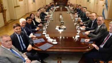 Photo of Milei se reúne con 20 gobernadores en Casa Rosada para impulsar reformas